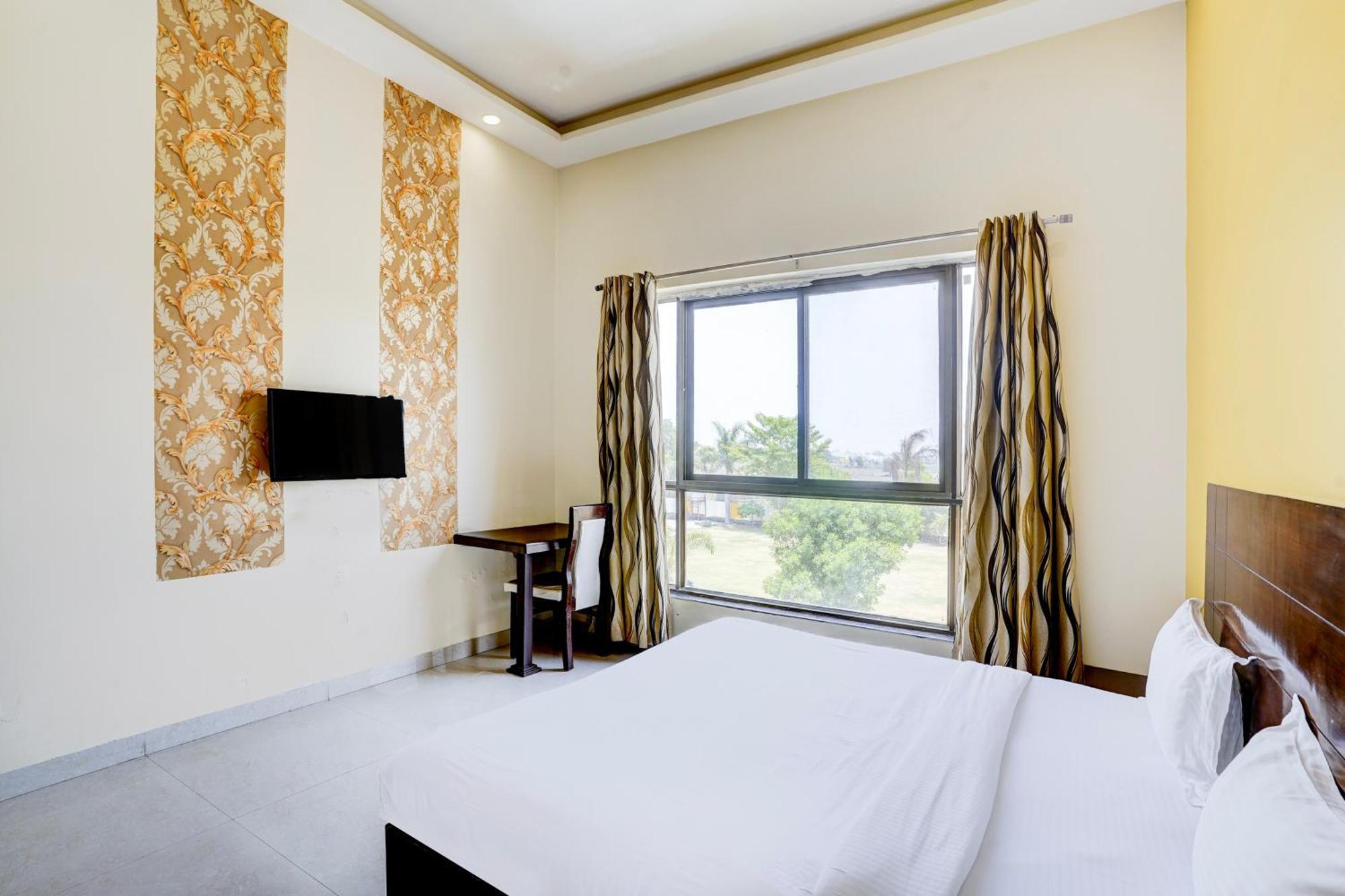 Hotel Amrit Manthan Chittorgarh エクステリア 写真