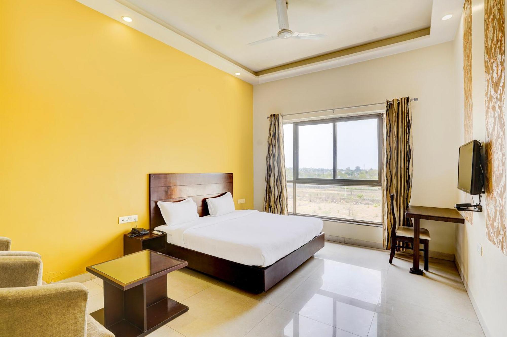 Hotel Amrit Manthan Chittorgarh エクステリア 写真